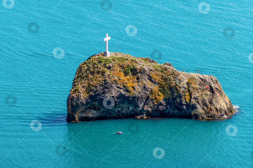 Скачать Камень-скала в море, мыс Фиолент, Крым фотосток Ozero