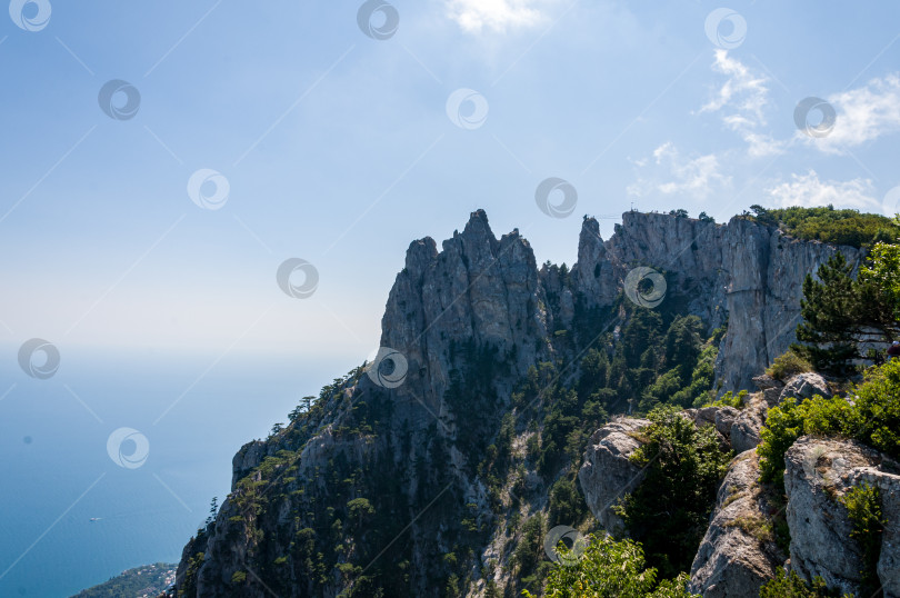 Скачать Ай-Петри, Крымские горы в районе Ялты. Горный пейзаж фотосток Ozero