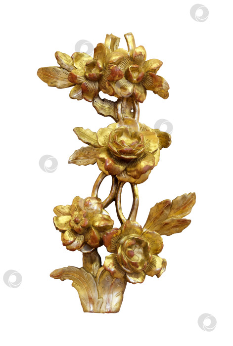 Скачать Винтажная декоративная золотая ветвь с цветами, выделенными на белом фоне. Элемент дизайна с контуром отсечения фотосток Ozero