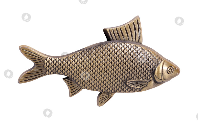 Скачать Металлическая золотая рыбка, выделенная на белом фоне. Элемент дизайна с контуром отсечения фотосток Ozero