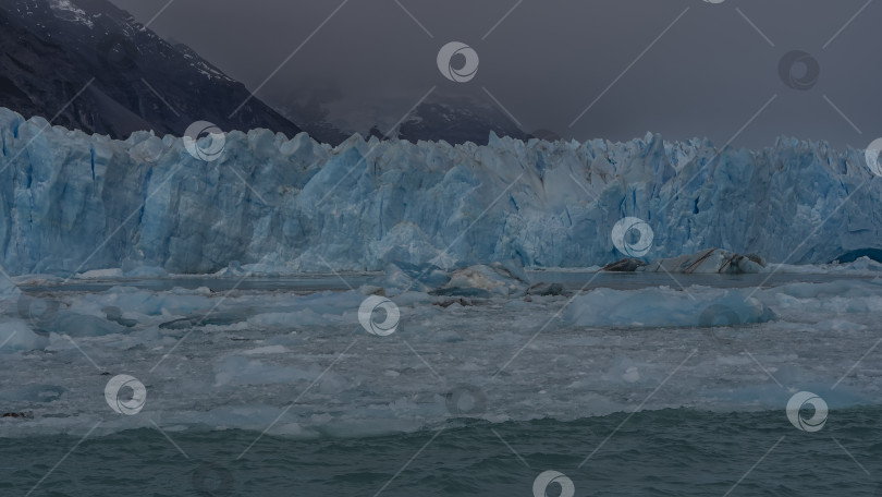 Скачать Ледник Перито-Морено. фотосток Ozero