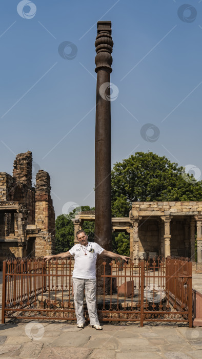 Скачать Руины древнего храмового комплекса Кутуб Минар. фотосток Ozero