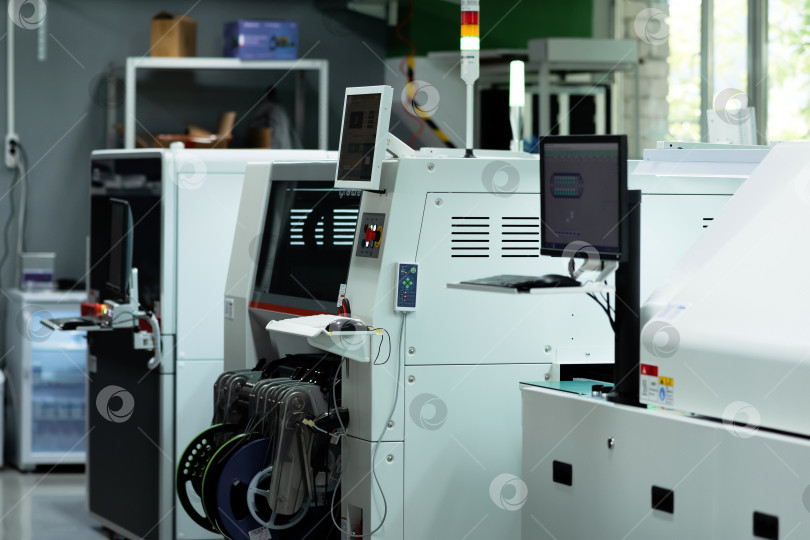 Скачать производственная линия для печатных плат, автоматический чипмонтажник фотосток Ozero