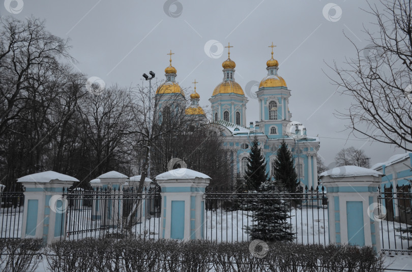 Скачать Санкт-Петербург, Россия - 01.01.2019: Николо-Богоявленский Морской собор в Санкт-Петербурге фотосток Ozero