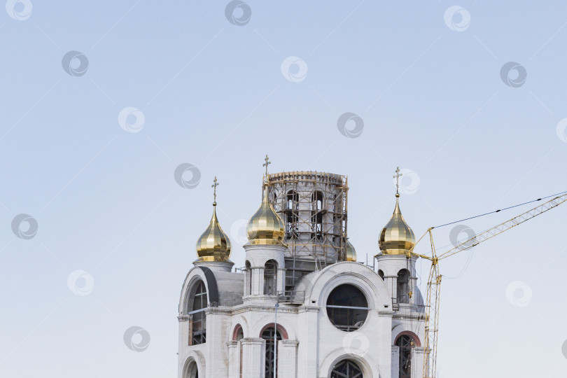 Скачать Строится большая православная церковь фотосток Ozero
