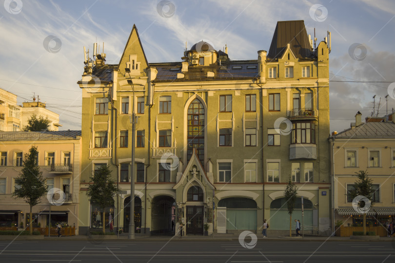 Скачать Доходный дом на Садовой-Каретной улице. Москва фотосток Ozero