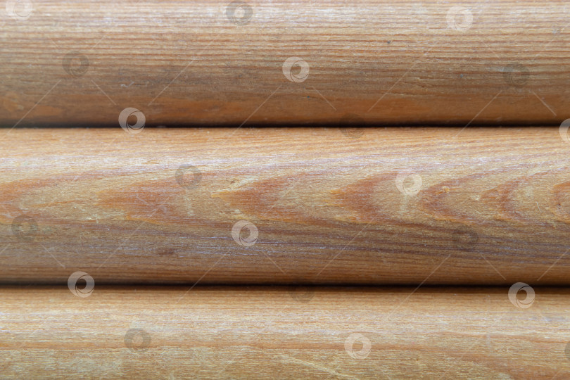 Скачать Фон из натурального дерева с мягким акцентом, выполненный из параллельных деревянных бревен фотосток Ozero
