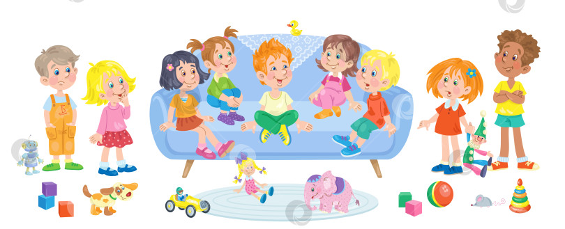 Скачать Группа симпатичных детей стоят, сидят на диване и разговаривают в окружении игрушек. фотосток Ozero
