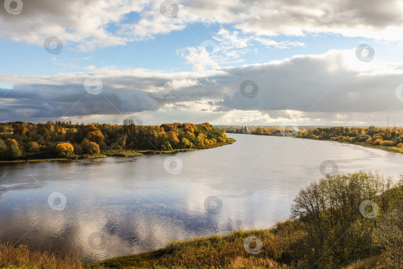 Скачать Реки Волхов близ Старой Ладоги. фотосток Ozero