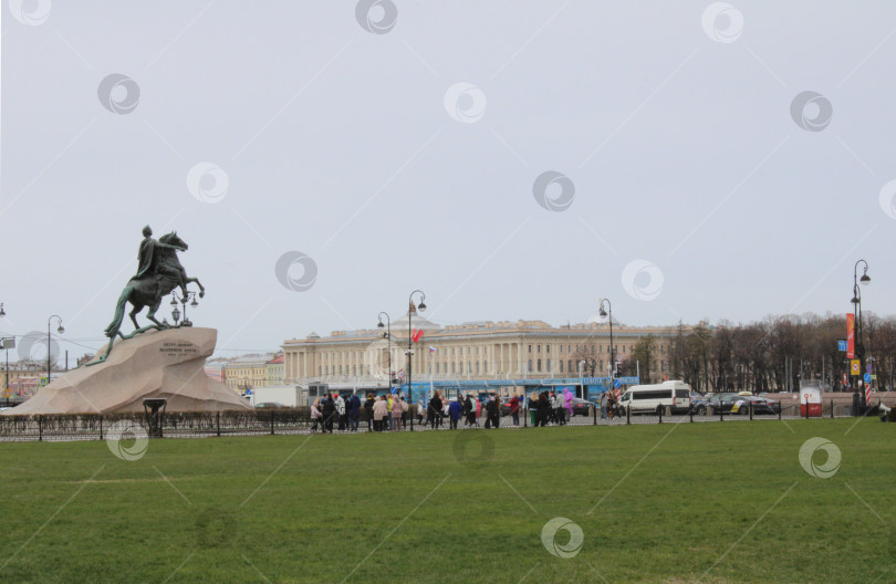 Скачать Памятник Петру Великому в Санкт-Петербурге фотосток Ozero