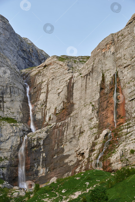 Скачать Пшехские водопады - самые высокие водопады в России. фотосток Ozero