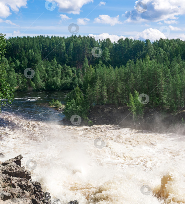 Скачать природный ландшафт, горная река с бурными порогами фотосток Ozero