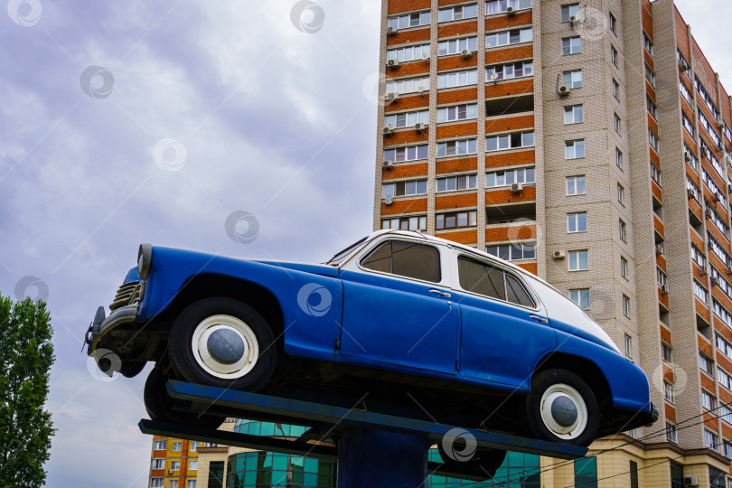 Скачать Автомобиль ГАЗ М-20 "Победа" на бульваре Победы. г. Воронеж. Памятник фотосток Ozero