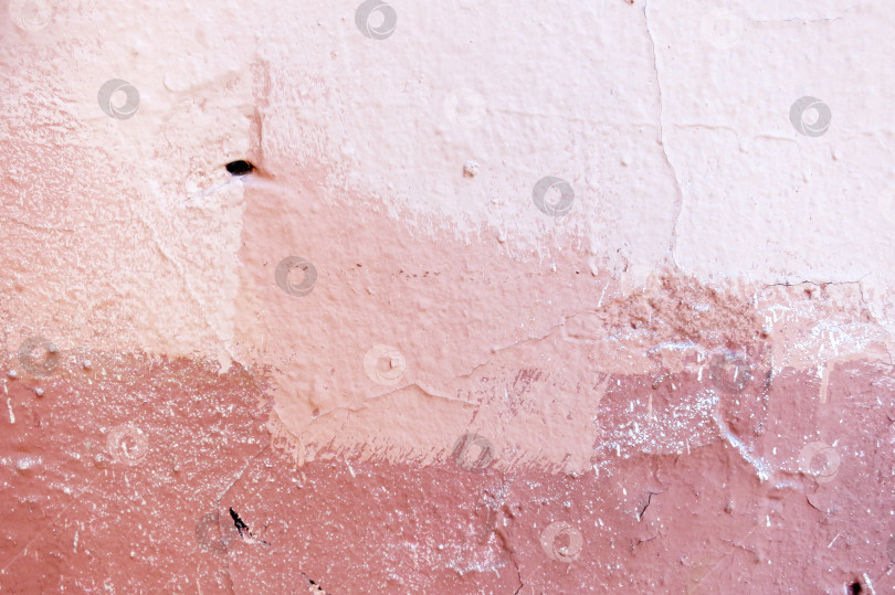 Скачать Розовая грубо покрашенная стена дома розовые городские обои фотосток Ozero