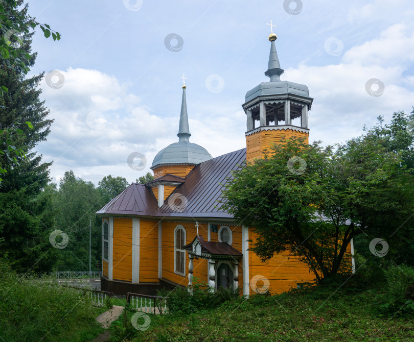 Скачать деревянная церковь Святого апостола Петра в Карелии, построенная в 1721 году фотосток Ozero