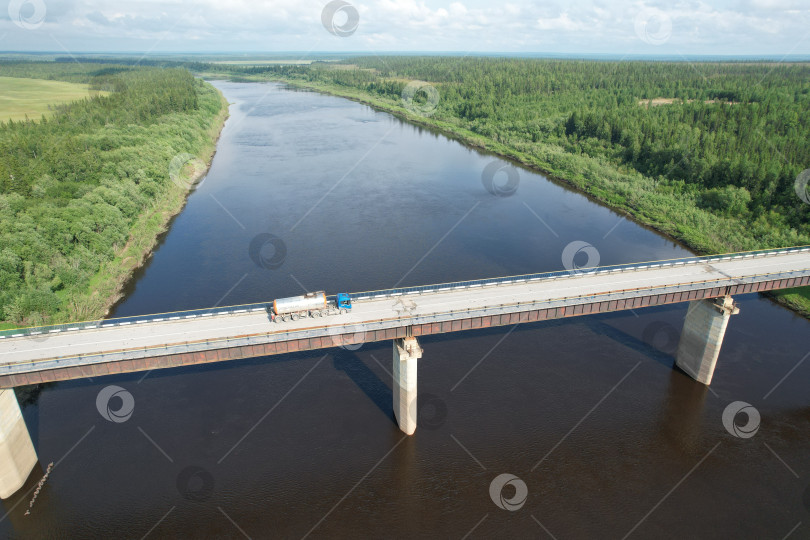 Скачать Мост через реку Колва фотосток Ozero