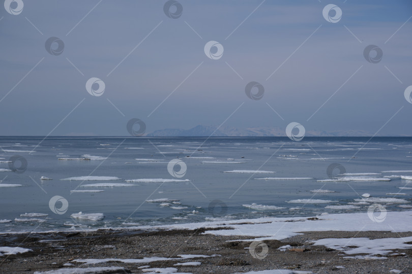 Скачать Весна море. фотосток Ozero