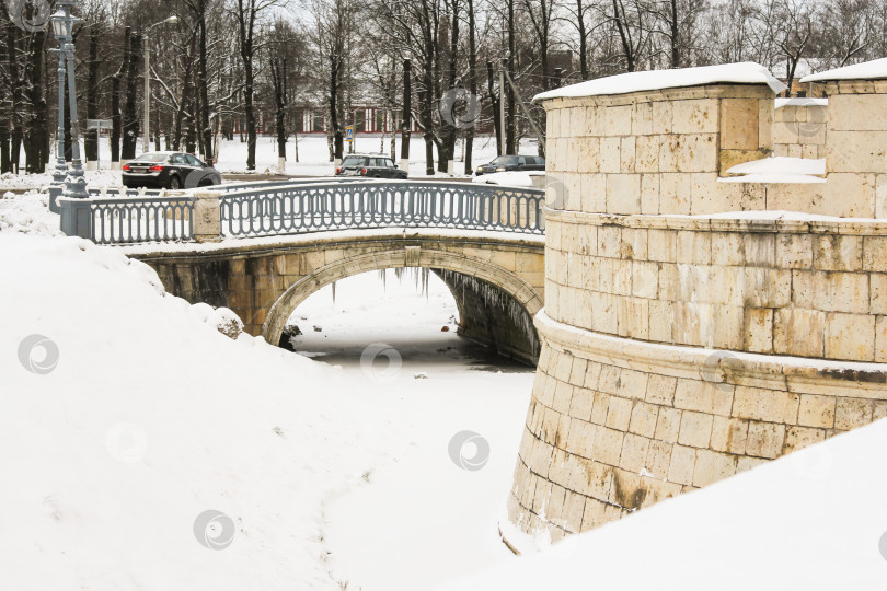 Скачать Сосульки под мостом. фотосток Ozero