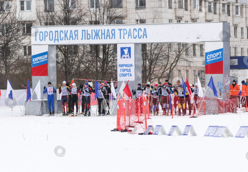 Скачать Спортсмены на старте. фотосток Ozero