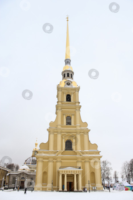 Скачать Башня Петропавловской крепости со шпилем. фотосток Ozero