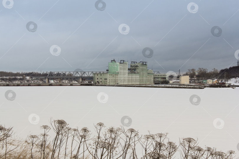 Скачать Гидроэлектростанция на реке Волхов. фотосток Ozero