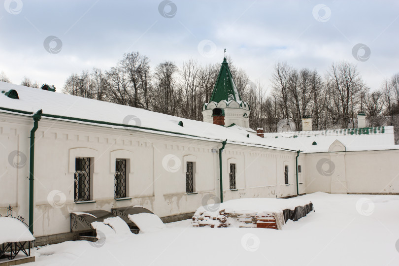 Скачать Внутренний двор Староладожского монастыря. фотосток Ozero