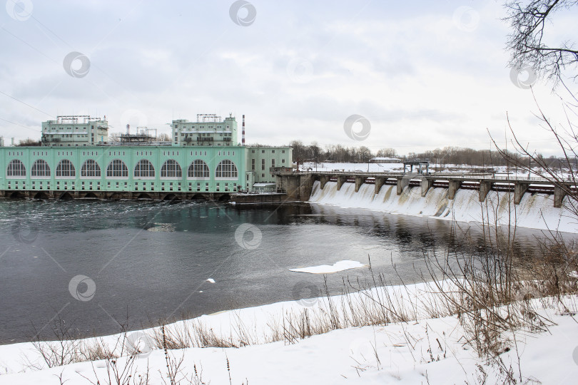 Скачать Волховская гидроэлектростанция зимой. фотосток Ozero