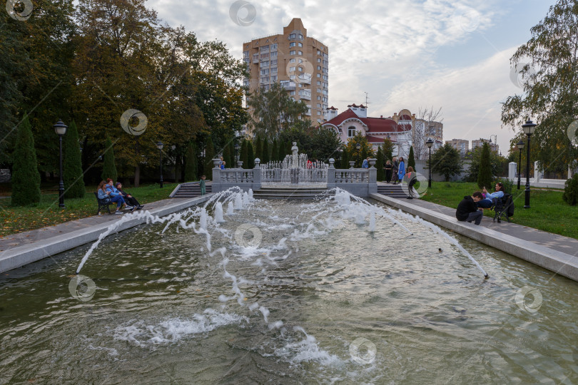 Скачать Фонтан в усадьбе Асеева фотосток Ozero