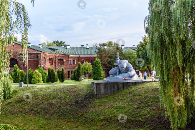 Скачать Беларусь, Брест, август 2023 года: Мемориальный комплекс "Брестская крепость" фотосток Ozero