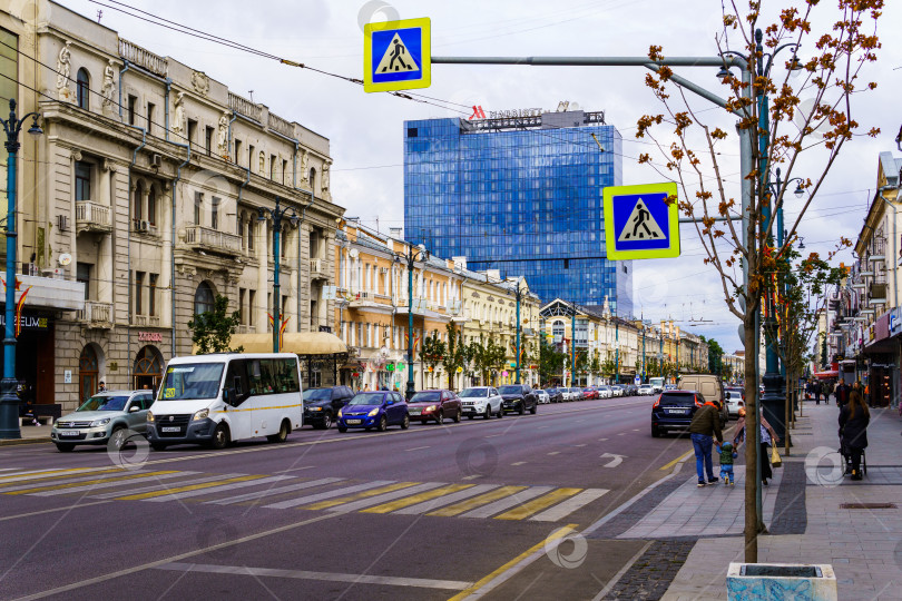 Скачать Проспект Революции и отель Мариотт. г. Воронеж фотосток Ozero