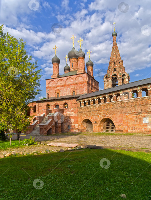 Скачать Старинный православный собор. фотосток Ozero