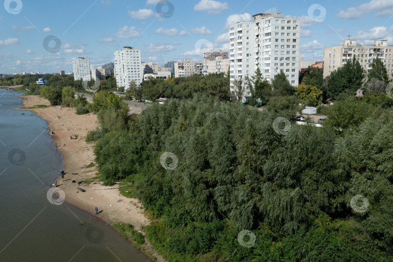 Скачать Вид на берег реки Иртыш, ул. Волочаевская, Омск, 2023 фотосток Ozero