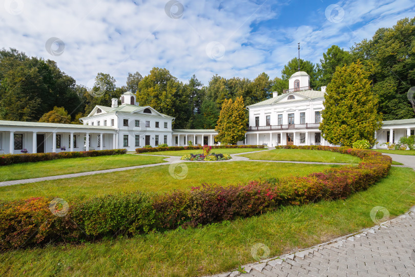 Скачать Парадный дом Усадьбы Середниково, Московская область фотосток Ozero