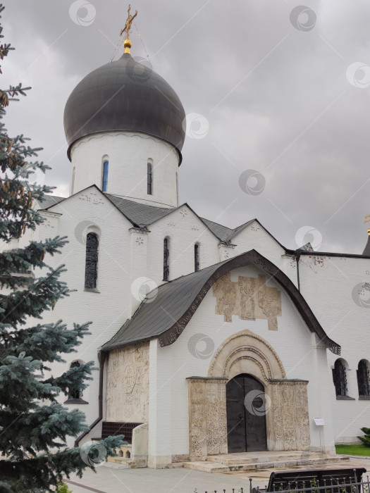 Скачать Марфо-Мариинская обитель милосердия в пасмурный день фотосток Ozero