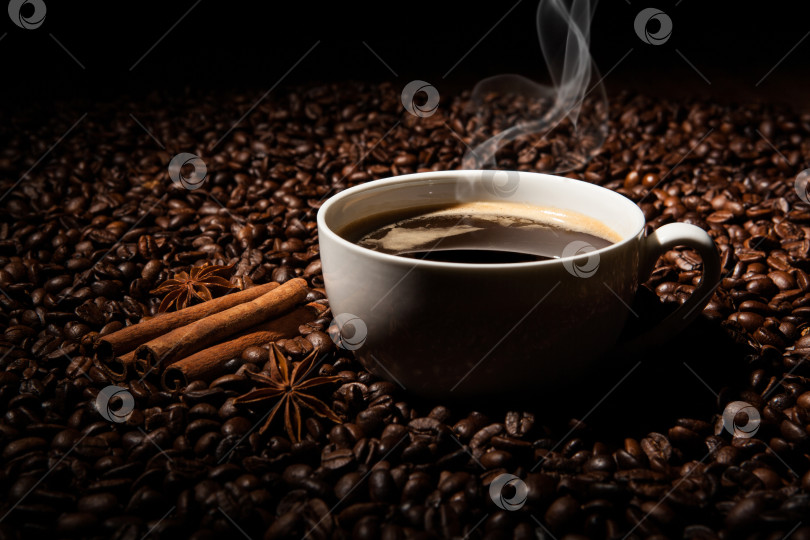 Скачать Натюрморт с чашкой черного кофе фотосток Ozero