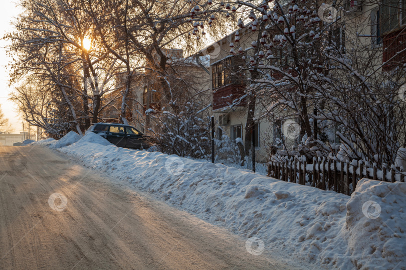 Скачать Зимнее солнце на улице фотосток Ozero