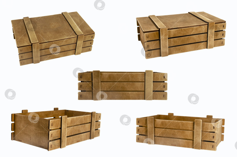 Скачать Набор деревянных коробок, выделенных на белом фоне. фотосток Ozero