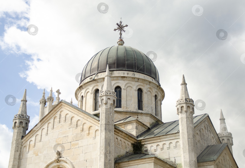 Скачать Церковь Архангела Михаила на площади Беллависта. Черногория, Херцег-Нови фотосток Ozero