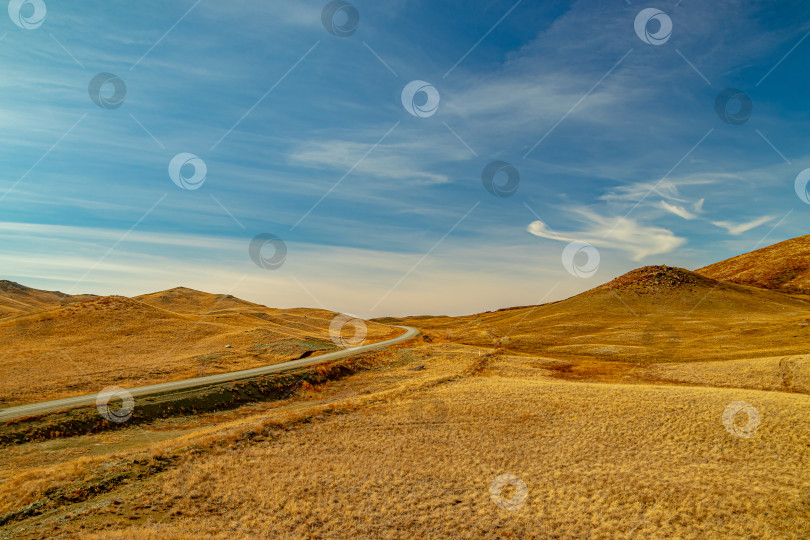 Скачать Красивый осенний пейзаж в горах фотосток Ozero