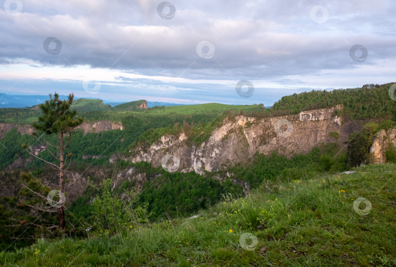 Скачать Горный пейзаж фотосток Ozero