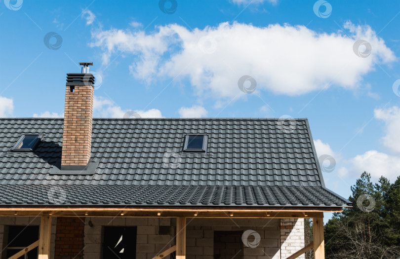 Скачать Фрагмент крыши строящегося нового дома фотосток Ozero