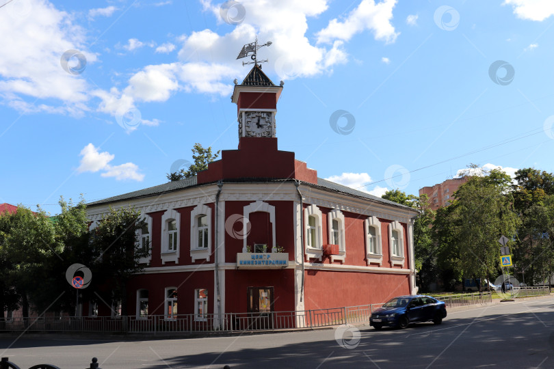 Скачать Дом под часами в Клину фотосток Ozero