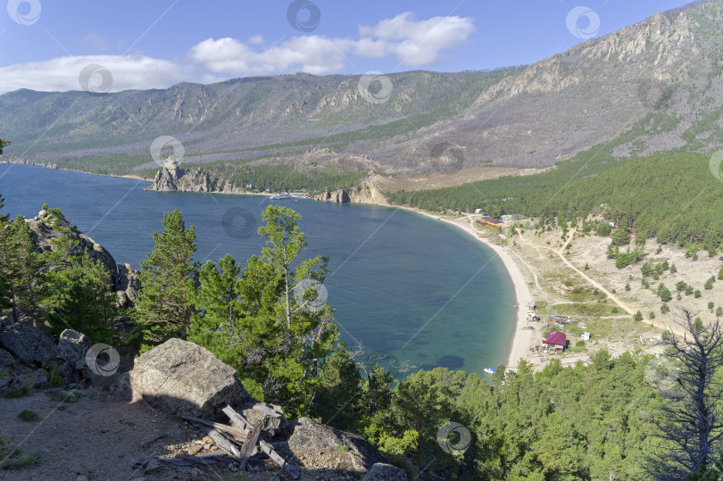 Скачать Бухта Песчаная. Озеро Байкал. Россия. Август. фотосток Ozero