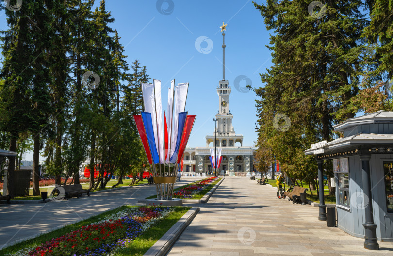 Скачать Речной вокзал города Москвы фотосток Ozero