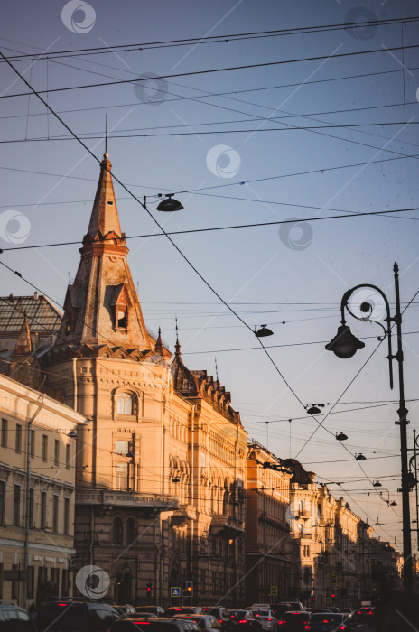 Скачать Городская авеню на закате.Санкт-Петербург, Россия фотосток Ozero