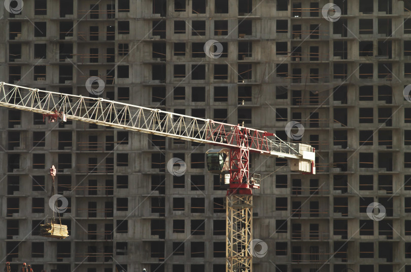 Скачать Строительство многоэтажного жилого дома в России фотосток Ozero