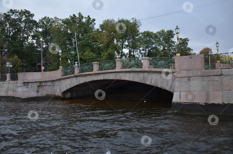 Скачать 2-й Инженерный мост у Михайловского замка в Санкт-Петербурге фотосток Ozero