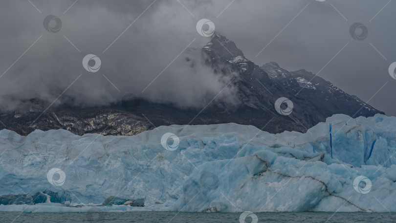Скачать Знаменитый ледник Перито-Морено фотосток Ozero
