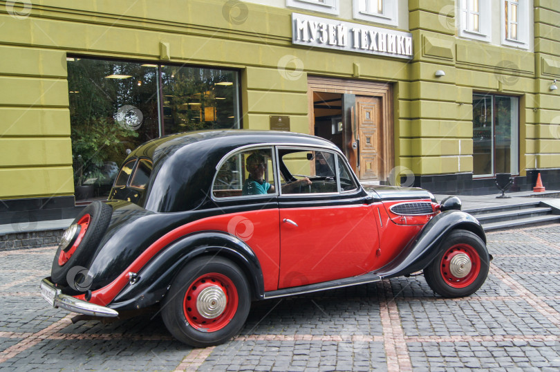 Скачать Ретро-автомобили BMW. фотосток Ozero