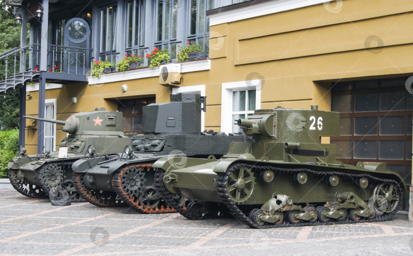 Скачать Военная бронетехника. фотосток Ozero